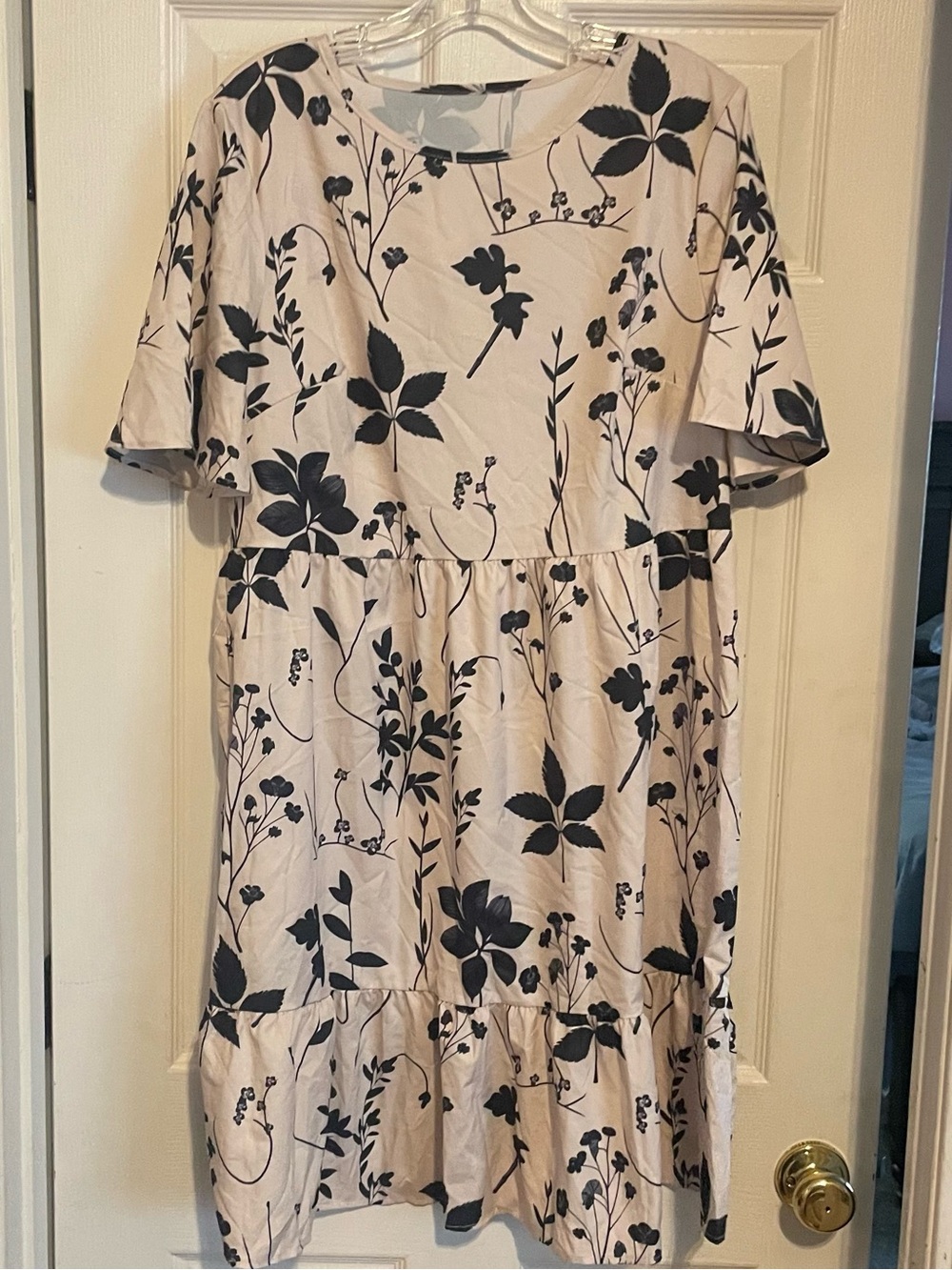 Emery Rose Floral Tiered Short Sleeve Dress size 0xl